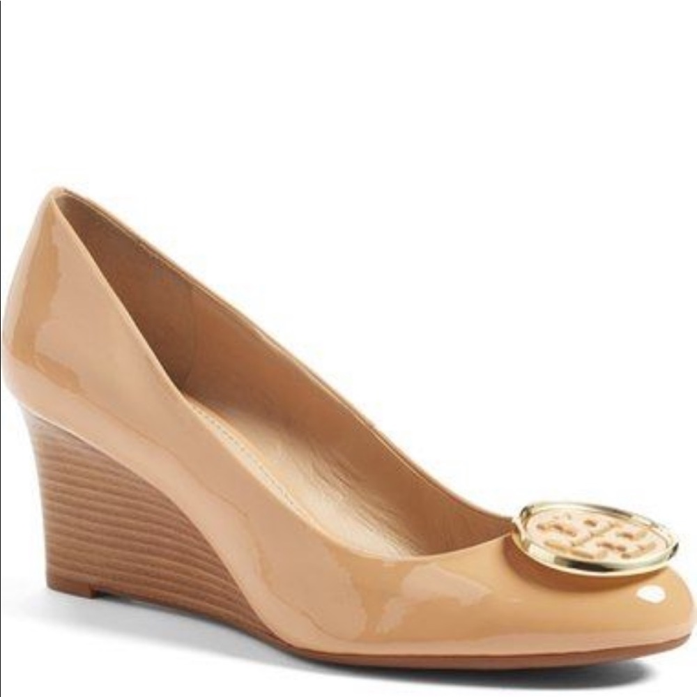 Tory Burch Twiggie Wedge Pump in Light Oak…